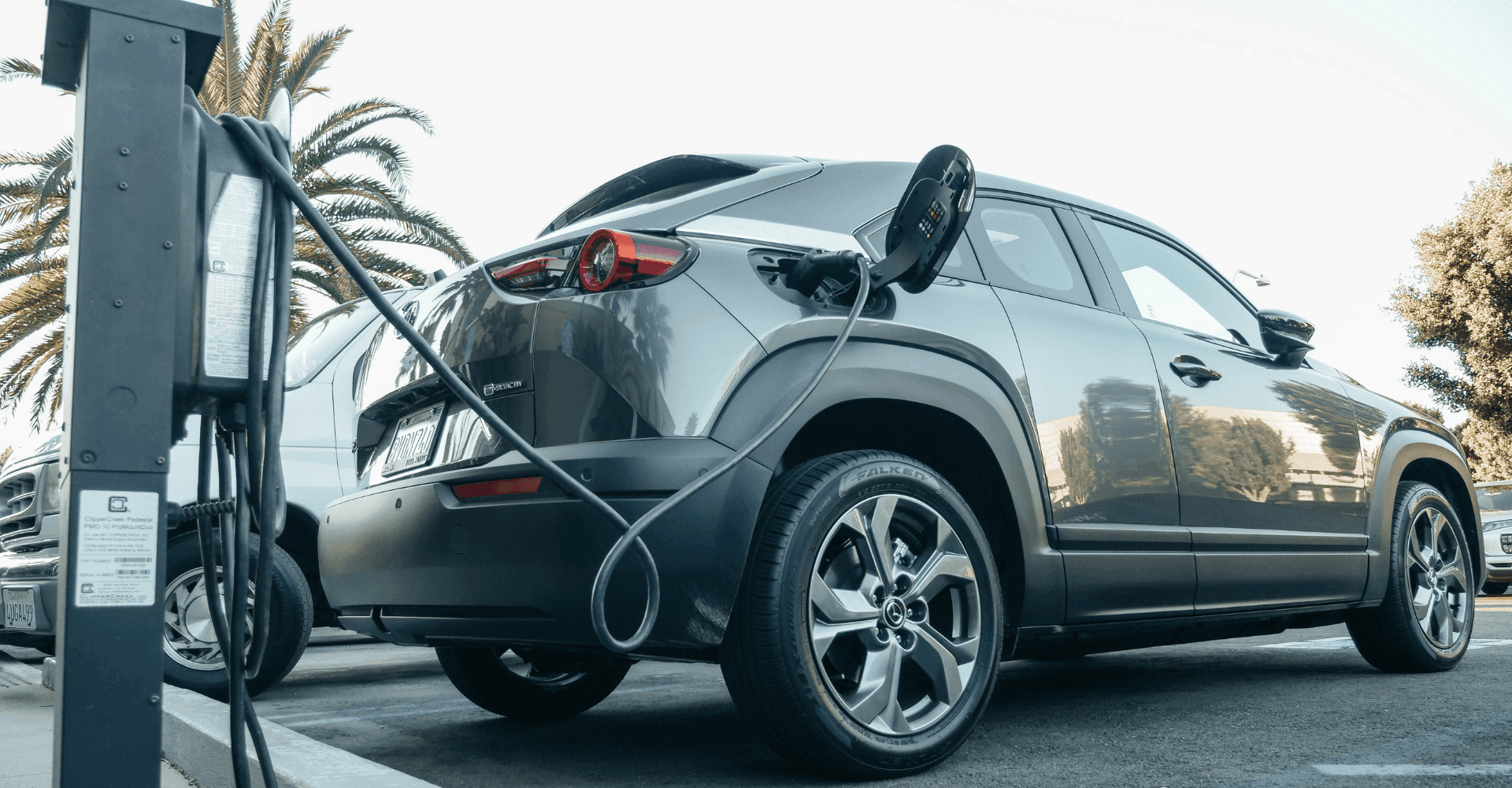 Közúti elektromos jármű beszerzés támogatása vállalkozásoknak(RRF-REP-10.10.1-24) című felhívás módosításáról